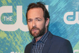 Luke Perry, protagonista de “Beverly Hills, 90210”, sufre derrame cerebral