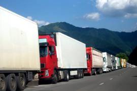 Por su parte la industria de vehículos pesados en México exportó 5 mil 221 unidades, una caída de 55.29% con respecto al décimo mes de 2024, su quinta caída anual consecutiva. FOTO: