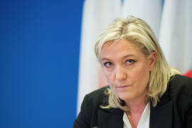 Deja Le Pen la presidencia del Frente Nacional