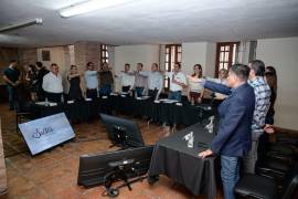 Funcionarios municipales y representantes ciudadanos participaron en la toma de protesta del Consejo.