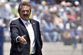 ¿Se debe ir o no Ricardo Antonio La Volpe?