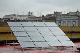 La CFE, ha puesto en marcha un programa de entrega e instalación de sistemas de paneles solares.