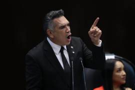 El líder priista aseguró que en lugar de “cuidar lo nuestro”, el gobierno federal prefiere destinar petróleo a Cuba.