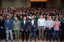 Autoridades municipales presentaron a trabajadores del sector automotriz los mecanismos de atención y respuesta disponibles en Saltillo.