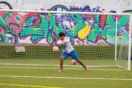 La cancha del Centro Comunitario en la Gustavo Espinoza Mireles fue totalmente renovada como parte del programa “Activa tu Parque”, después de más de dos décadas sin intervención.