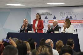 Carla Pratt presentó en la Ciudad Judicial de Saltillo la tercera edición de su libro, enfocado en la aplicación de criterios judiciales dentro del sistema penal.