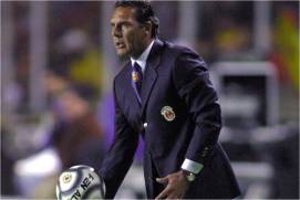 Miguel Ángel Russo dirigió 14 partidos con Monarcas Morelia en el Invierno 2001, etapa en la que sumó 4 triunfos, 4 empates y 6 derrotas.