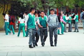 Aprender a identificar y nombrar emociones ayuda a niños y adultos a expresarse mejor y con mayor claridad.