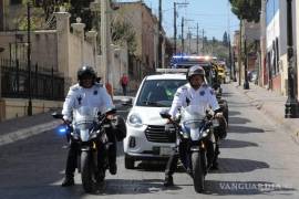 Elementos de Tránsito y Vialidad se preparan para el operativo que asegurará la seguridad durante el evento festivo.