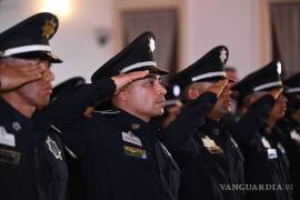 El alcalde de Saltillo, Javier Díaz, encabezó ayer la graduación de 100 nuevos elementos municipales.