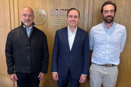 Este jueves, el gobernador de Coahuila se reunió con Jesús Antonio Esteva Medina, titular de la SICT, y Andrés Lajous Loaeza, director de la Agencia Reguladora del Transporte Ferroviario, para revisar los detalles técnicos y logísticos de la obra.