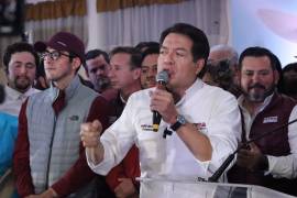 El dirigente nacional de Morena, Mario Delgado, acudió al arranque de precampaña del candidato Armando Guadiana, en Saltillo, Coahuila.