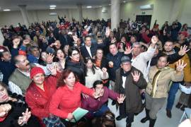 Militantes de Morena han respaldado las aspiraciones de Ricardo Mejía, pese a ser precandidato de otro partido diferente.