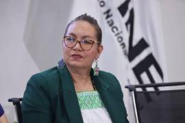 Claudia Arlett Espino renunció a la Secretaría Ejecutiva del INE por motivos de salud y razones personales y familiares.