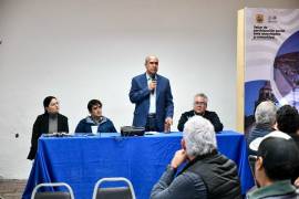El alcalde Mario Dávila Delgado compartió perspectivas sobre la necesidad de contar con un plan de desarrollo actualizado para Monclova en una de las sesiones de los talleres.