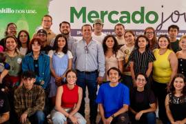 85 emprendedores participaron en el Mercado Joven que se instaló este domingo en la Plaza Nueva Tlaxcala.