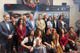 ROMA, 07/07/2025.- Reparto del nuevo musical Frida, mi amor, una propuesta que redescubre su figura a través de un viaje sensorial y visceral a través de su biografía junto a Diego Rivera, este lunes en la embajada de México en Roma El musical se estrenará en primicia los días 21 y 22 de octubre en la pequeña localidad de Avellino (sur), dando inicio a una gira por Italia que incluirá algunas de las salas más prestigiosas del país. EFE/ Claudia Sacristán Valle