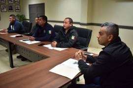 Oficiales recibieron, en su capacitación, una charla por parte de Luis Ángel Sanmiguel.