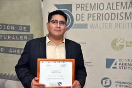El fotoperiodista de VANGUARDIA, Ángel Omar Saucedo García, recibió el galardón del Premio Alemán de Periodismo Walter Reuter.