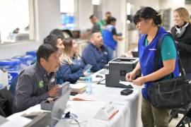 Trabajadores de Gentherm aprovecharon los módulos instalados por diversas dependencias municipales.