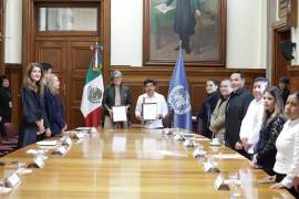 Hugo Aguilar Ortiz y Anacláudia Rossbach firmaron un acuerdo para fortalecer la cooperación en derecho urbano y vivienda adecuada.