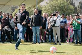 El alcalde destacó que invertir en deporte fomenta valores como disciplina y trabajo en equipo.