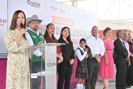 La alcaldesa Sara Irma Pérez Cantú encabezó en Frontera la ceremonia de arranque del ciclo escolar 2025–2026.