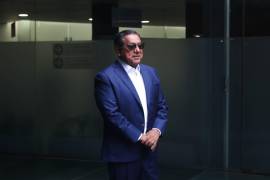 Salgado Macedonio definió como “nepotismo” cuando un gobernante o dirigente político, desde su posición de poder, impone a su familia en un cargo.