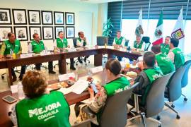 Directores municipales y representantes de Mejora Coahuila revisaron los compromisos pendientes en distintos sectores de Torreón.
