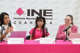 La ganadora estatal del concurso y especialistas compartieron reflexiones sobre el voto y la formación cívica.