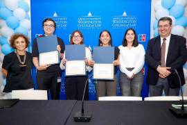El equipo universitario obtuvo el Premio al Mejor Memorial de las Víctimas en español, un logro sin precedentes para la institución.