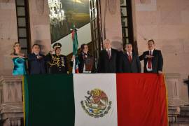 El gobernador Miguel Ángel Riquelme Solís en la celebración del 213 aniversario de inicio de la Independencia de México.