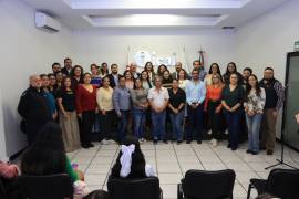 Los comisionados del ICAI, acompañados por su personal, celebran el cierre de un ciclo de siete años dedicados a fortalecer la transparencia en Coahuila.