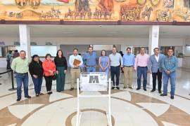 Autoridades municipales realizaron el sorteo de un automóvil entre contribuyentes cumplidos.