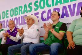 Manolo Jiménez Salinas encabezó la inauguración de obras de pavimentación y recarpeteo en Francisco I. Madero, beneficiando la movilidad de los habitantes.