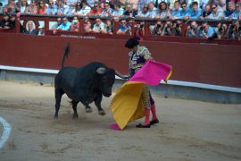 Iniciativa ciudadana propone el regreso a la fiesta brava a la usanza española, que termina la corrida con la muerte del toro.