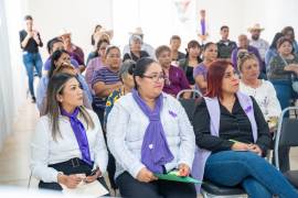 Autoridades municipales durante una de las conferencias sobre prevención de la violencia de género.