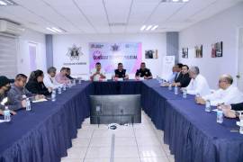 El comisario de la Policía de Torreón, se reunió con representantes de tiendas departamentales, de conveniencia, centros comerciales, farmacias y bancos para presentar el plan de seguridad.