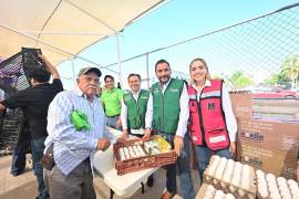 Autoridades municipales y estatales encabezaron la jornada del mercadito en el CEDIF Norte para acercar productos básicos a bajo costo.