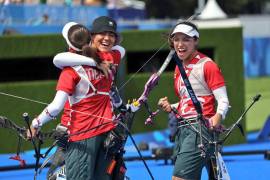 Alejandra Valencia, Ángela Ruiz y Ana Paula Vázquez consiguieron la mañana de este domingo la primera medalla para la delegación mexicana en París 2024