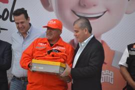 Integrantes de las cuadrillas de “La Ola” recibieron equipo y uniformes como parte del fortalecimiento del programa de limpieza urbana, que continuará con acciones en distintos sectores de Torreón.