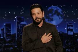 El actor mexicano aprovechó su visibilidad internacional para cuestionar las políticas de exclusión.