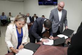 Autoridades de la UAdeC y la dirigencia sindical formalizaron el Contrato Colectivo de Trabajo 2026-2028 ante el Juzgado Laboral de Saltillo.