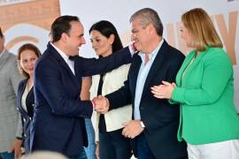 Manolo Jiménez destaca la labor de Miguel Ángel Riquelme al frente de la Alcaldía de Torreón.