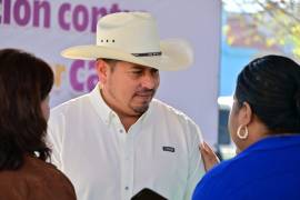 El alcalde Javier Flores informó que la inversión se enfocará en recarpeteo y rehabilitación de vialidades clave