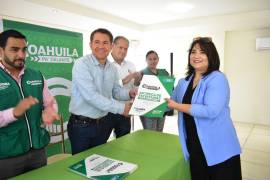 El alcalde encabezó el evento de entrega de escrituras en el municipio de la Región Centro.