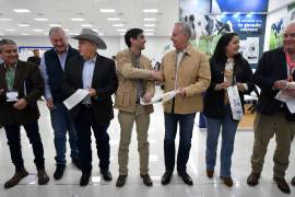 Durante el evento, en Torreón, se entregan por primera vez los dictámenes de Bienestar Animal, avalados por la Federación de Médicos Veterinarios. FOTO: CORTESÍA