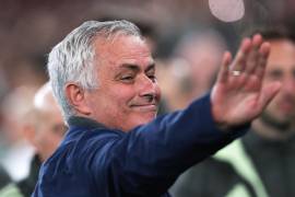 Benfica recibiría una compensación económica por la salida anticipada de José Mourinho rumbo al futbol español.