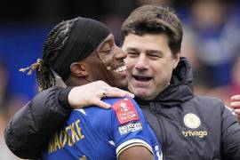 Noni Madueke, quien entró de suplente, anotó el 4-2 con el que Chelsea volvió a la tranquilidad y llegó a las Semifinales de la FA Cup.