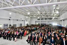 Familias sambonenses acudieron al recinto para conocer los avances del gobierno municipal.